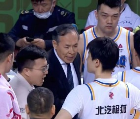 开云-北京男篮2分险胜同曦，赵睿24+4+6火力全开，周琦10+9祝铭震19分